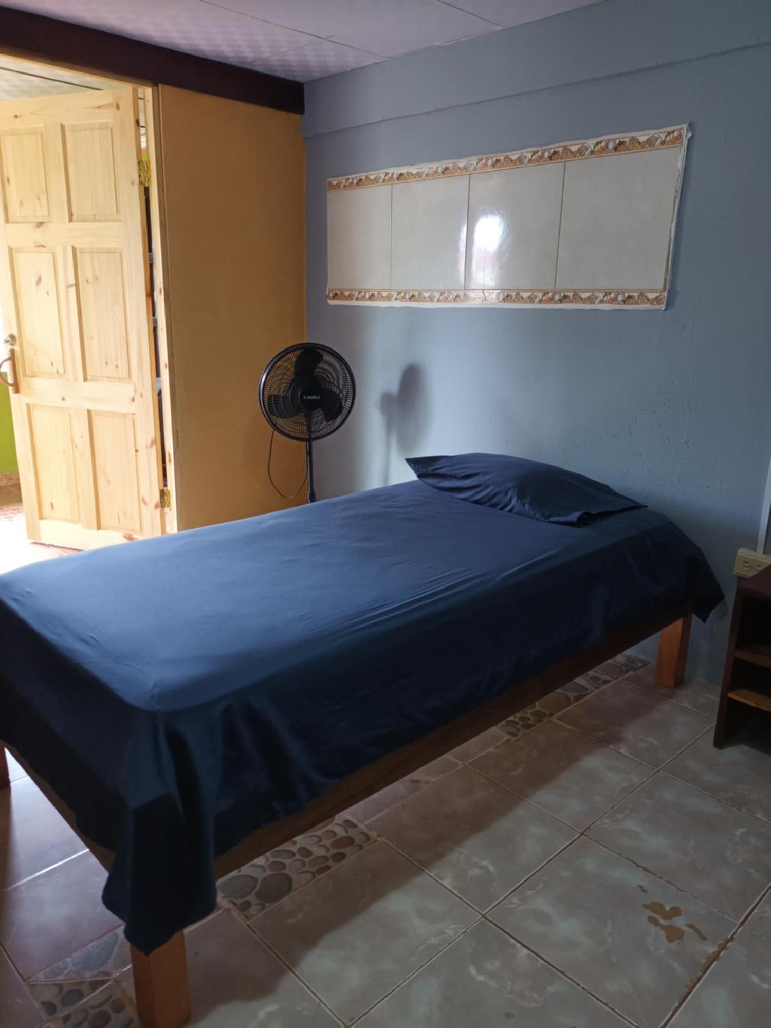 Gia'S Garage & Home For Bocas Travelers Almirante Exterior foto