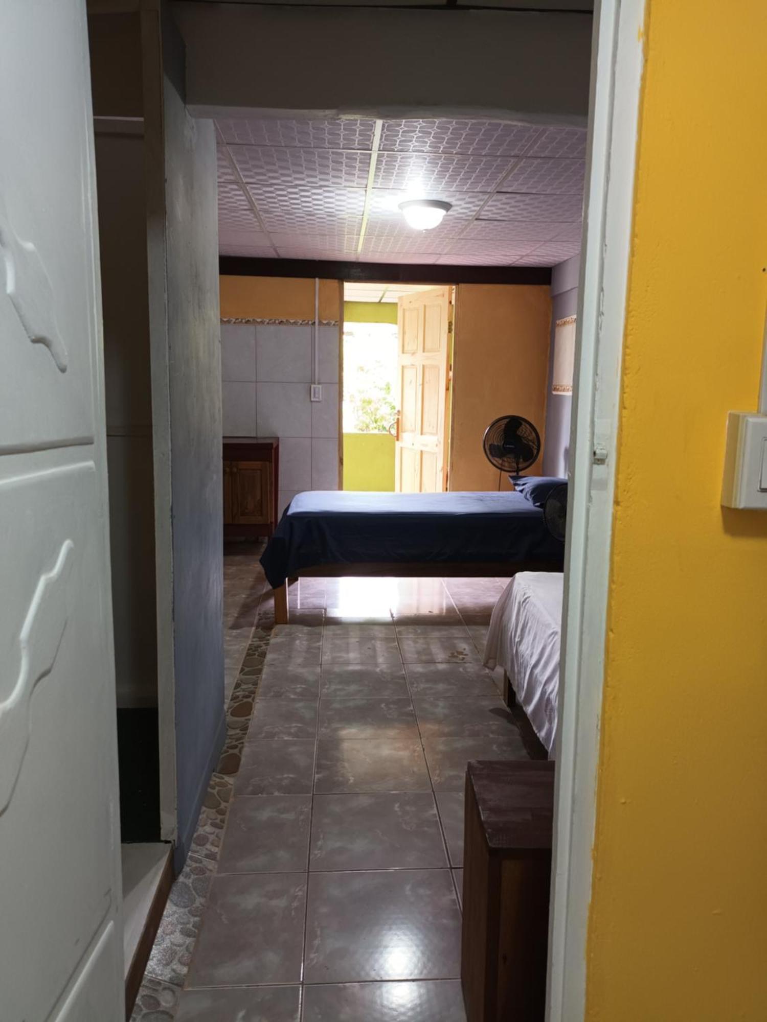 Gia'S Garage & Home For Bocas Travelers Almirante Exterior foto